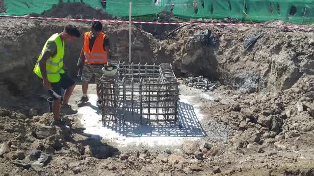 Temperaturile ridicate îi obligă pe angajatori să ia măsuri pentru muncitorii care lucrează afară, pe caniculă