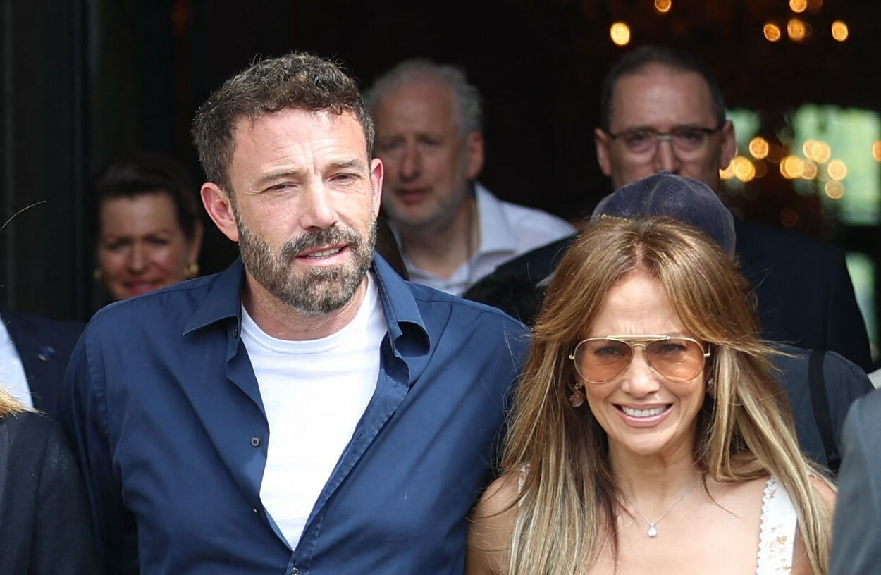 Jennifer Lopez și Ben Affleck ar fi luat o pauză de la relație. Ce spun apropiații celor doi. „Se simte obosit”. FOTO