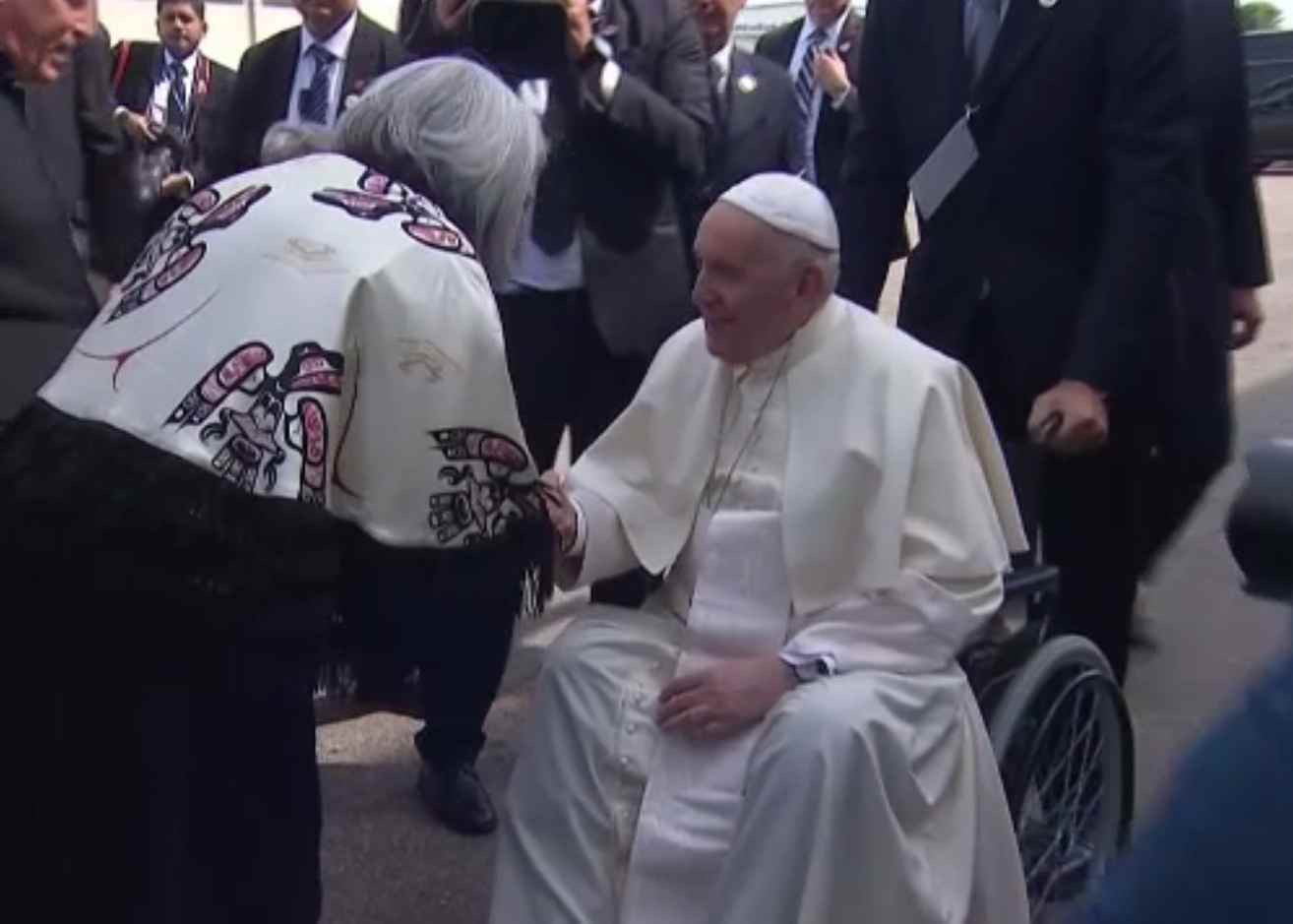 Papa Francisc a început o vizită „de pocăință” în Canada. 6.000 de copii au murit în internatele catolice