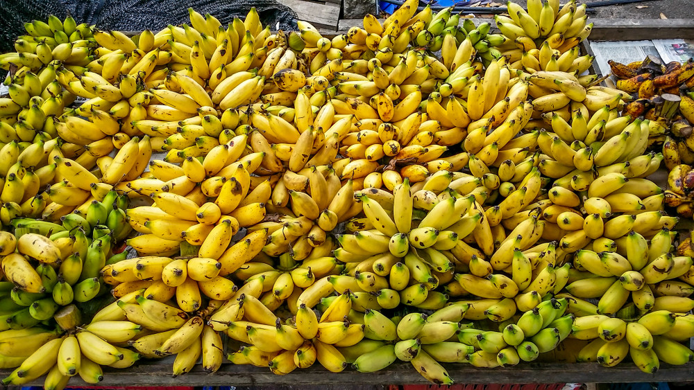 Ce culoare au bananele care pot preveni cancerul. Substanța benefică se găsește și în alte alimente