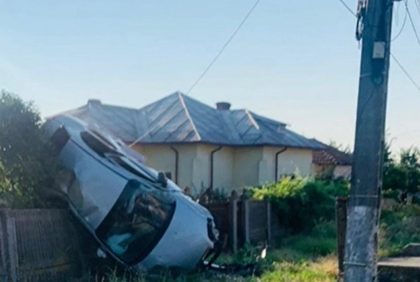 Un medic băut a provocat un accident, în Dolj. Avea o alcoolemie de 0,82 miligrame alcool pur în aerul expirat