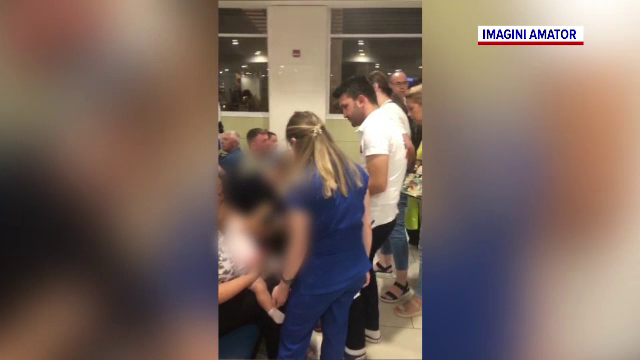 Mărturiile pasagerilor care au așteptat nu mai puțin de 20 de ore ca să revină din vacanță. „Curgea ceva negru de la motor”