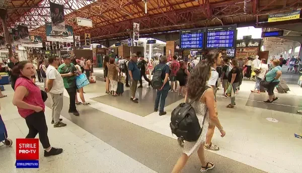 Mersul trenurilor, afectat de caniculă. Întârzieri de câteva ore din cauza temperaturilor extreme