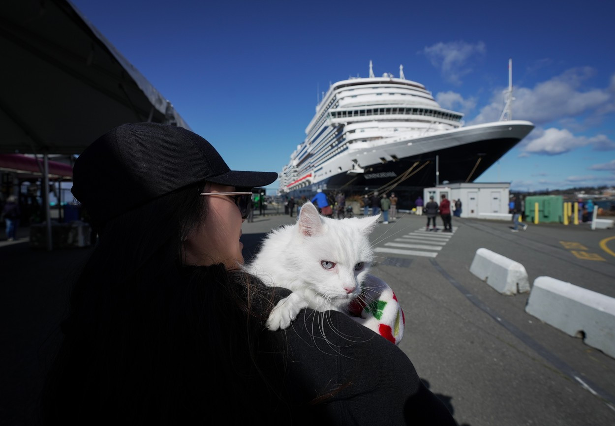 Refugiaţi ucraineni, cazaţi pe un vapor de croazieră, M/S Victoria, închiriat de Guvernul scoțian