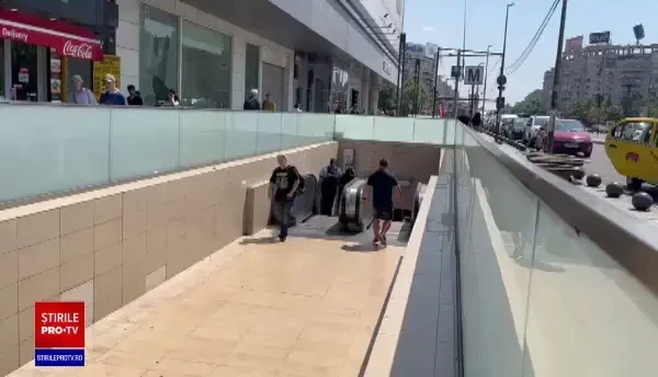 Patru femei, tâlhărite la metrou în București. Ce a pățit bărbatul care le-a smuls bijuteriile