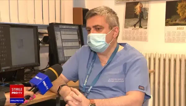 Un angajat plătește asigurări pentru alte două persoane. România este țara europeană cu cele mai multe scutiri de plată