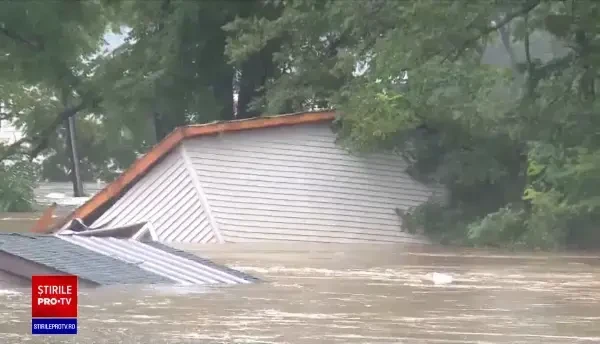 Inundațiile au făcut prăpăd în statul federal american Kentucky. „Apa îmi trecea peste cap, a fost înfricoșător”