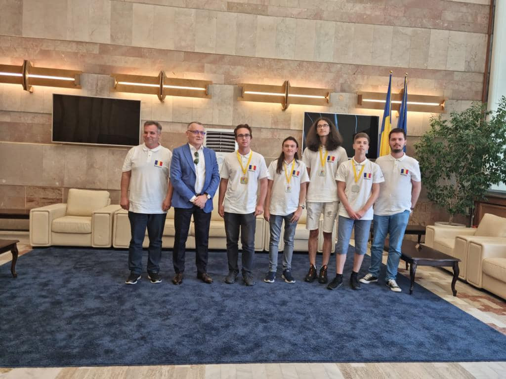 Lotul olimpic de Informatică al României, locul I la Olimpiada de Informatică a Europei Centrale