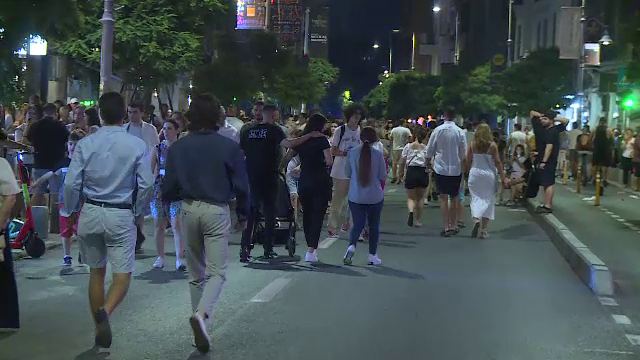 Marile bulevarde ale Capitalei, deschise doar pentru pietoni. Sunt anunțate mini-concerte stradale și spectacole de teatru