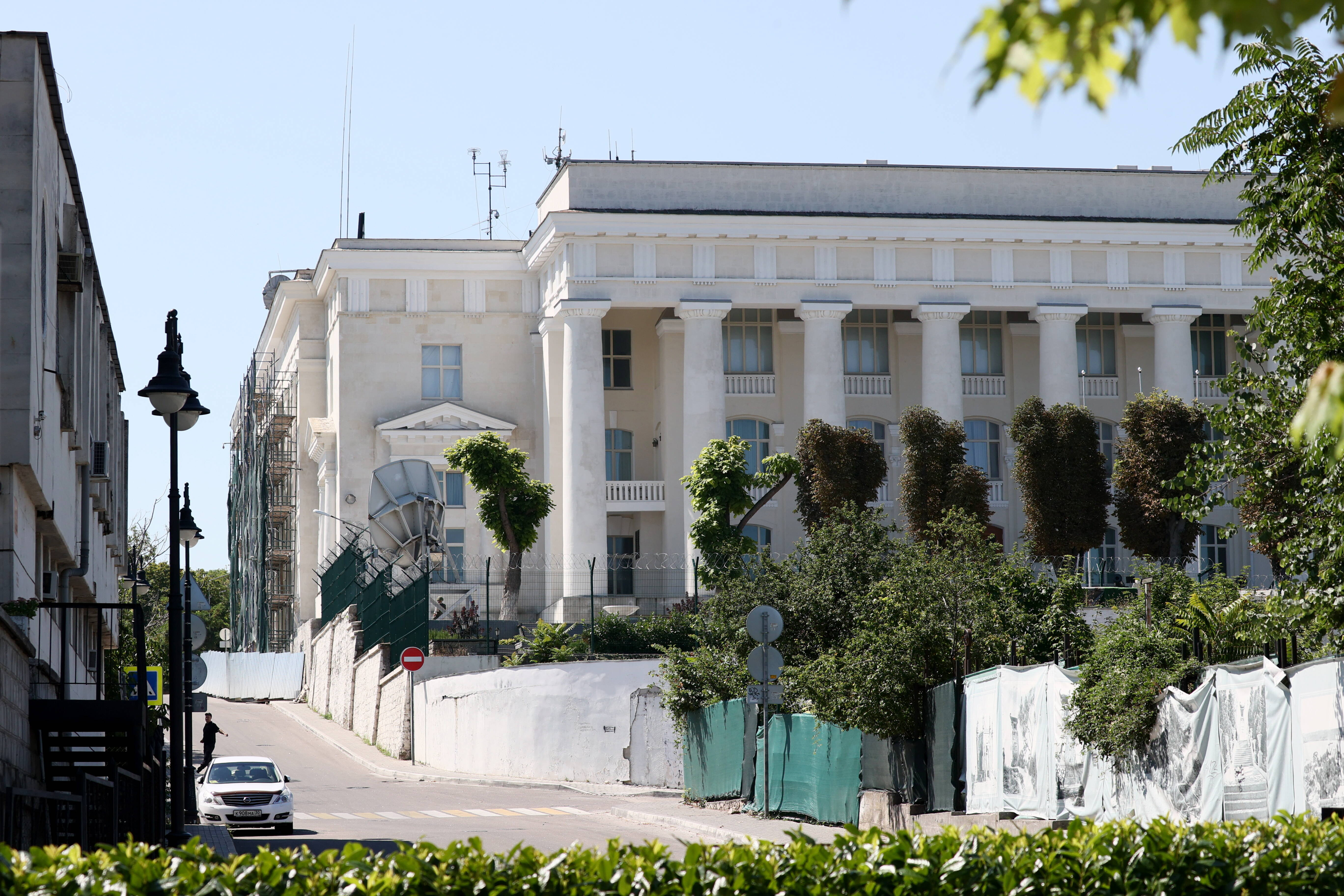 Atac cu dronă asupra sediului Flotei ruse a Mării Negre, în ziua în care Rusia sărbătorește Ziua Marinei. Reacția Kievului