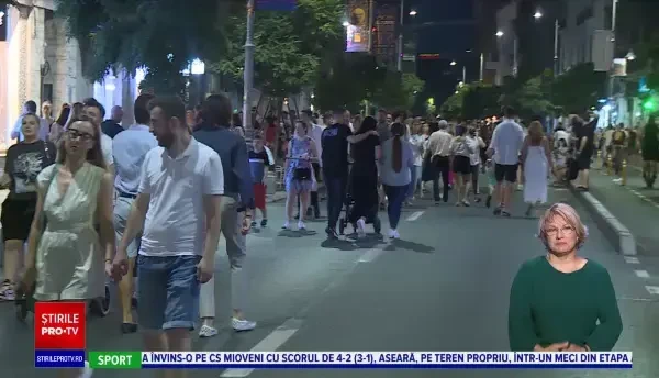 Calea Victoriei, destinația preferată de weekend a bucureștenilor. Până și turiștii sunt încântați