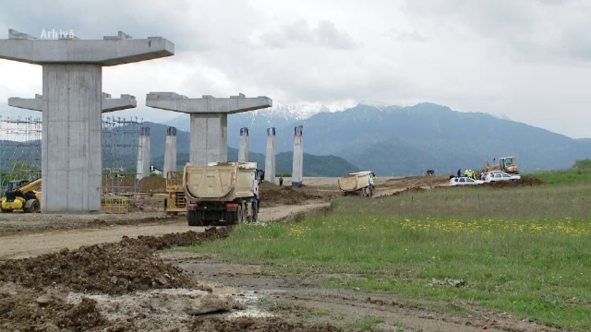 A fost semnat contractul pentru cel mai scump drum din România. Cât va costa șoseaua care va străbate Carpații