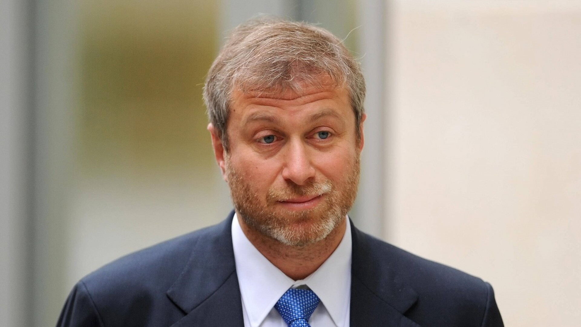 Investigație OCCRP: Companiile lui Roman Abramovici au furnizat materiale pentru armata rusă