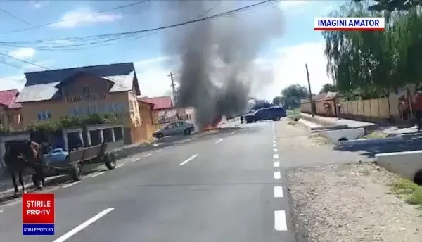 Accident cu două victime în Dâmbovița. Una dintre mașinile implicate a luat foc