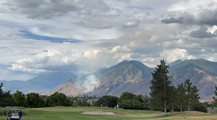 FOTO Un bărbat a incendiat 24 de hectare dintr-o zonă montană din cauza unui păianjen