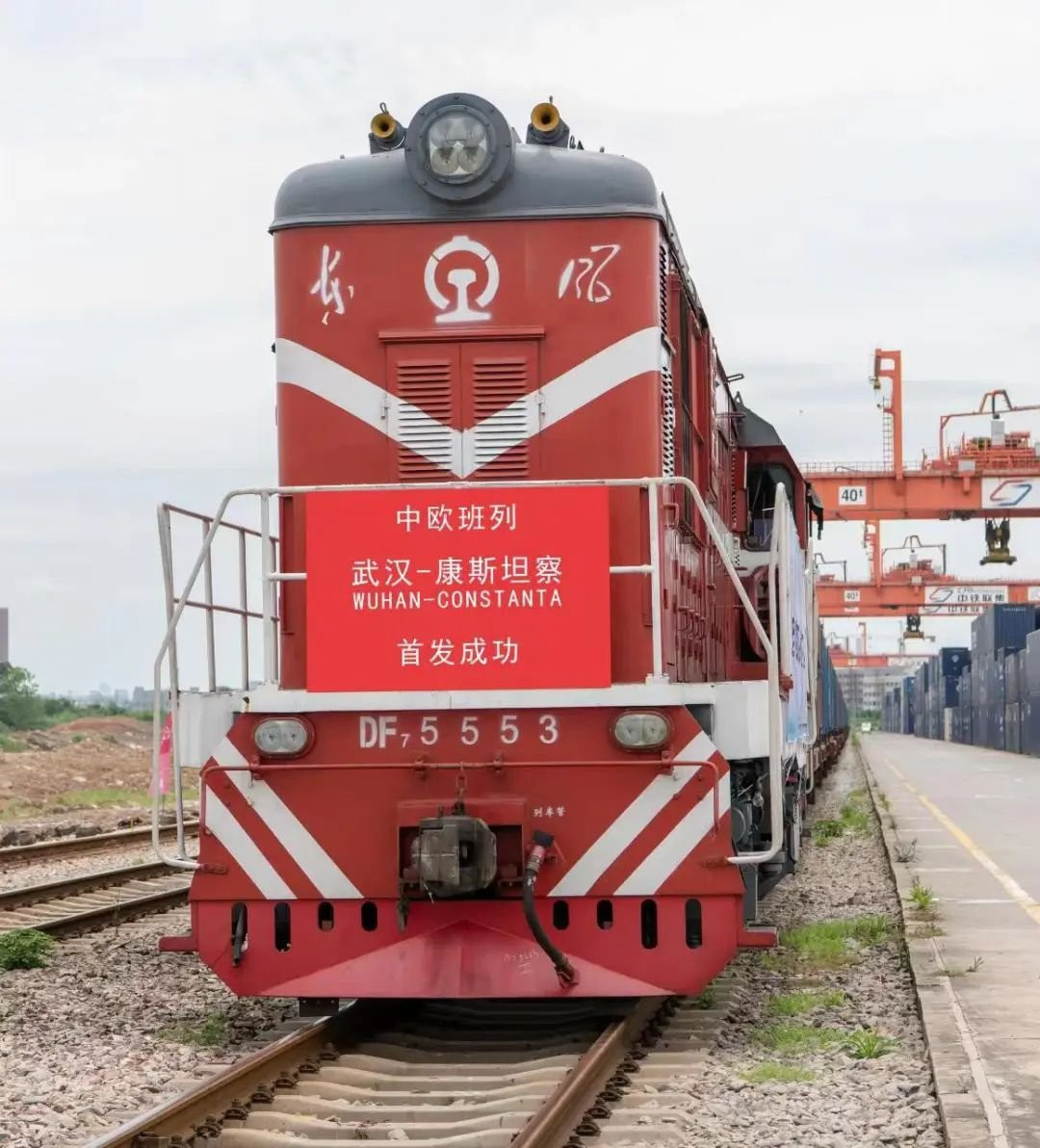 Primul tren pe ruta China-România a plecat, vineri, din Wuhan