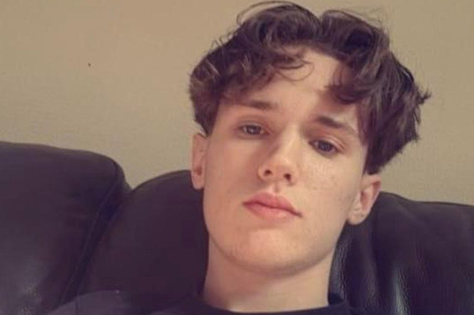 10 adolescenți au ucis un băiat “pentru emoție și plăcere”. Ce pedepse au primit