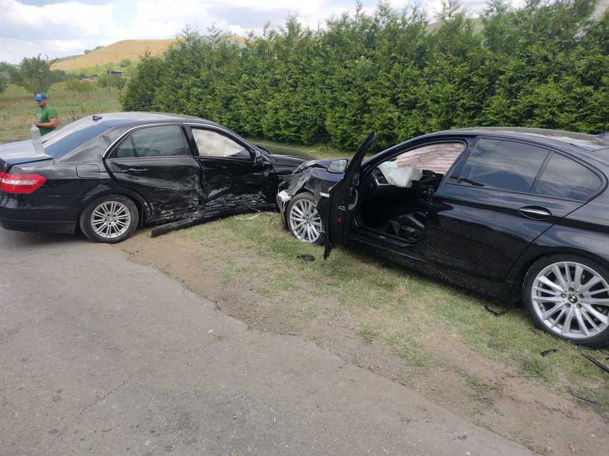 Trei copii au fost transportați la spital după un accident rutier în Galați