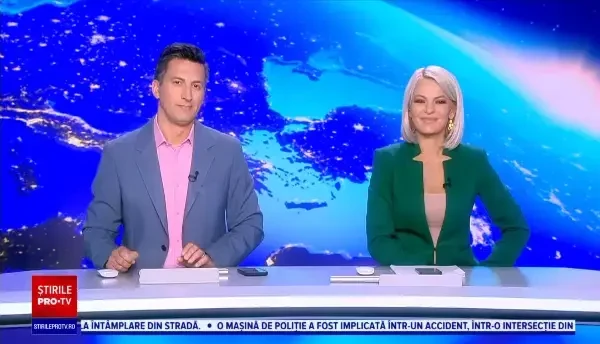 O balenă beluga se află în râul Sena, din Paris. Nimeni nu știe cum a ajuns aici tocmai din zona arctică. VIDEO