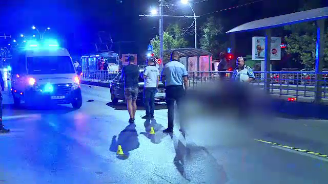 Pieton spulberat de motocicletă, în București. Bărbatul a murit pe loc