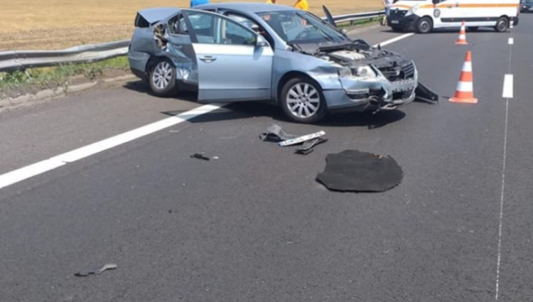 Accident în lanț cu cinci mașini pe Autostrada Soarelui, urmat de un altul cu trei mașini