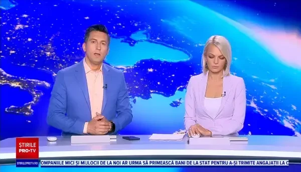 Incendiu uriaș într-o zonă greu accesibilă din Vâlcea. Pompierii intervin cu avioane speciale de stingere