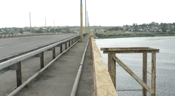 Ucraina atacă din nou Podul Antonovski, la periferia oraşului Herson. „Impactul este considerabil”