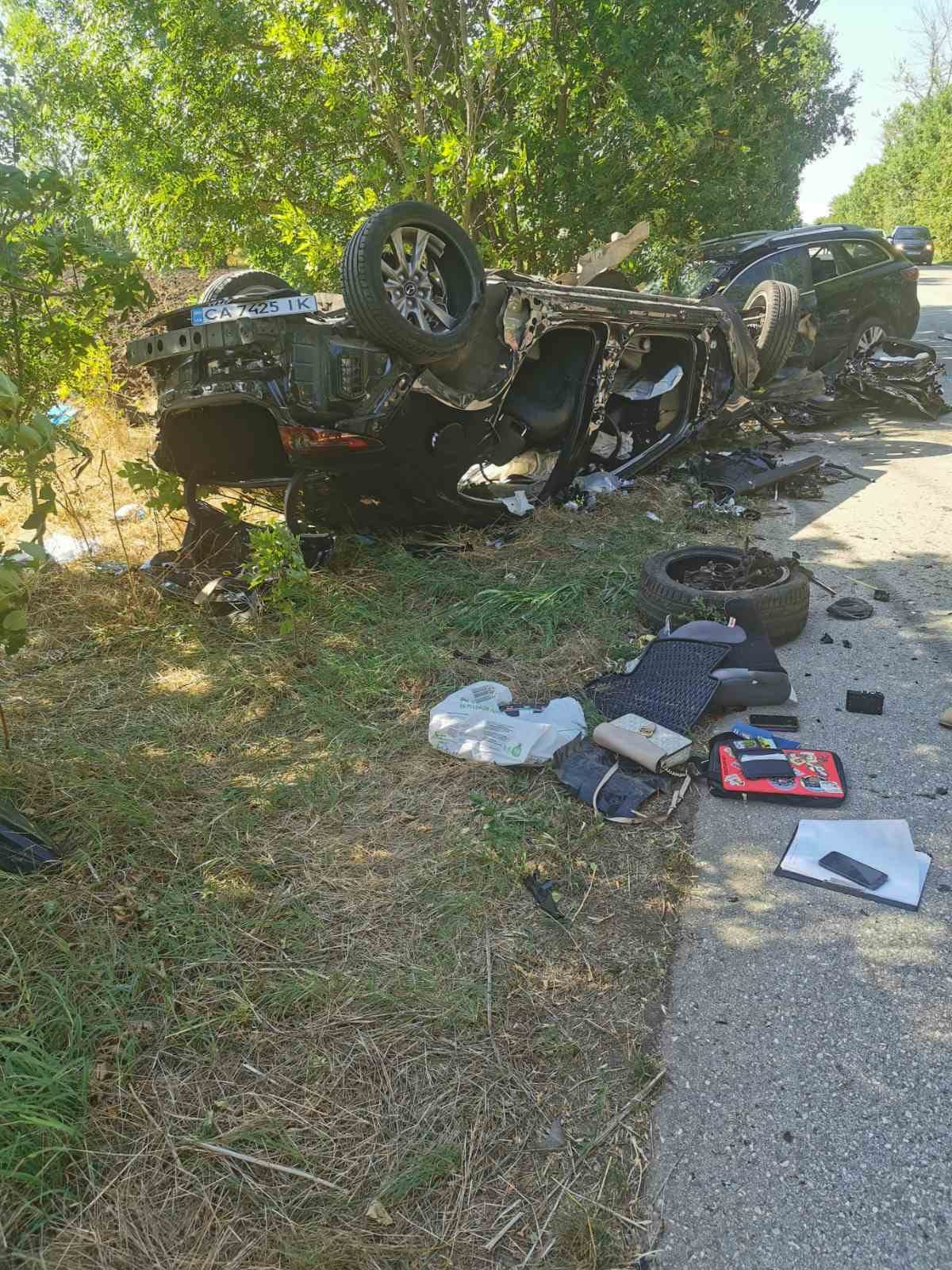 FOTO Șase români implicați într-un accident, în Bulgaria. Doi dintre ei sunt în stare gravă