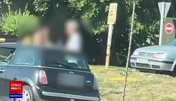 Momentul în care un tânăr de 18 ani fost prins în flagrant vrând să obțină bani de la o fată pe care o șantaja, la Timișoara