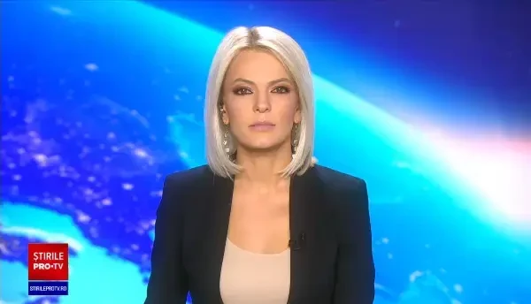 Momentul în care un tânăr fost prins în flagrant vrând să obțină bani de la o fată pe care o șantaja