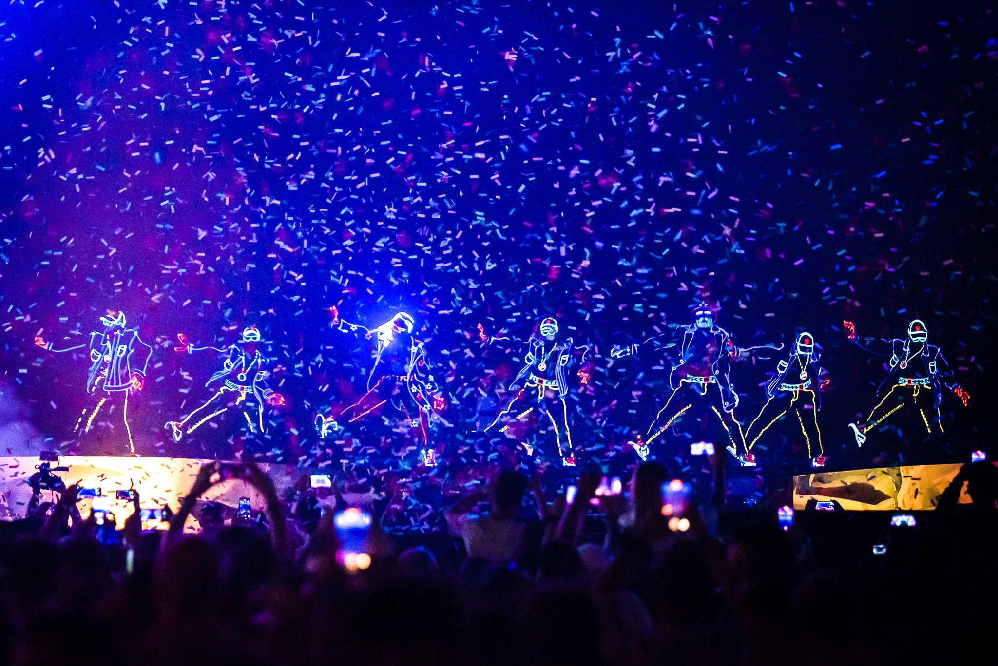 (P) Moment magic la UNTOLD. O trupă de dans a marcat noul Genius, cel mai mare abonament de cumpărături din România