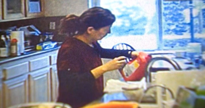 Surpriză neplăcută pentru un bărbat care a instalat o cameră ascunsă în bucătărie și a văzut ce-i punea soția în mâncare