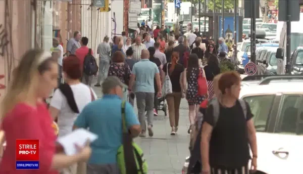 De ce încearcă românii să economisească. Topul temerilor care îi determină să pună bani deoparte