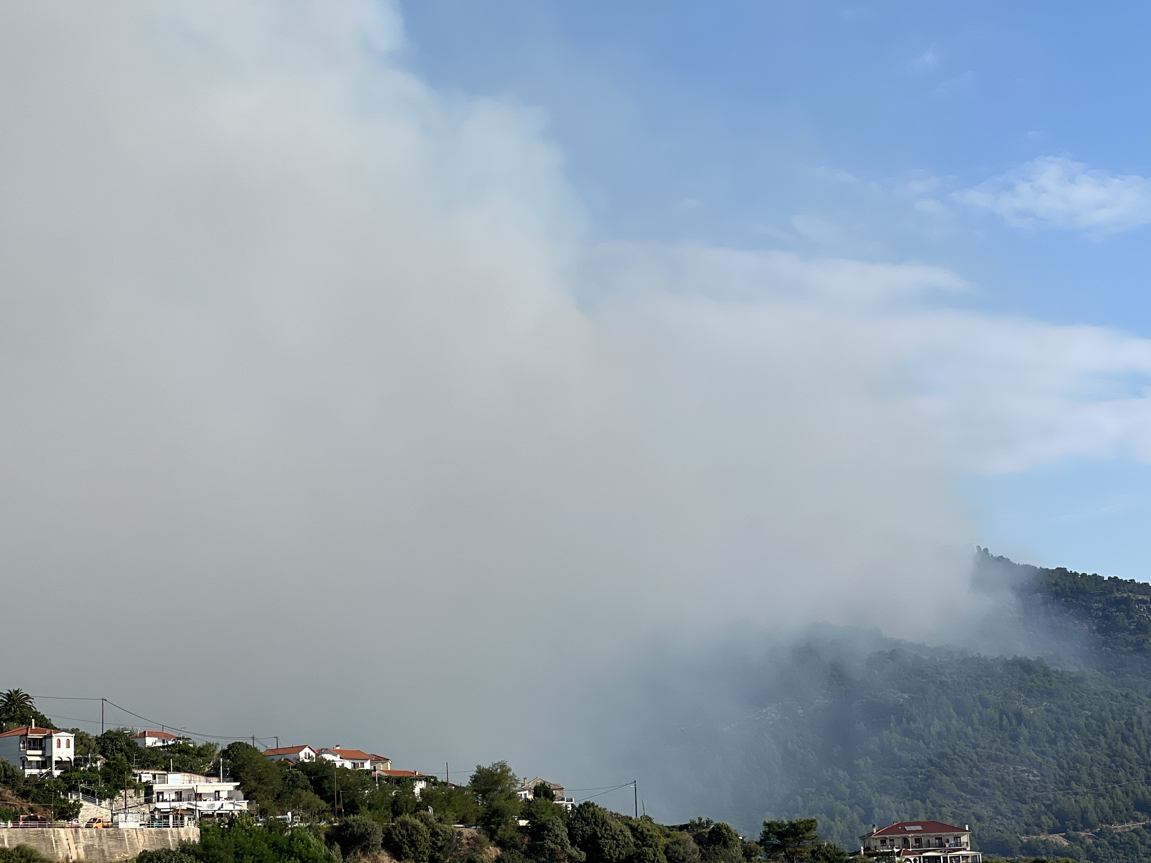 incendiu in thassos