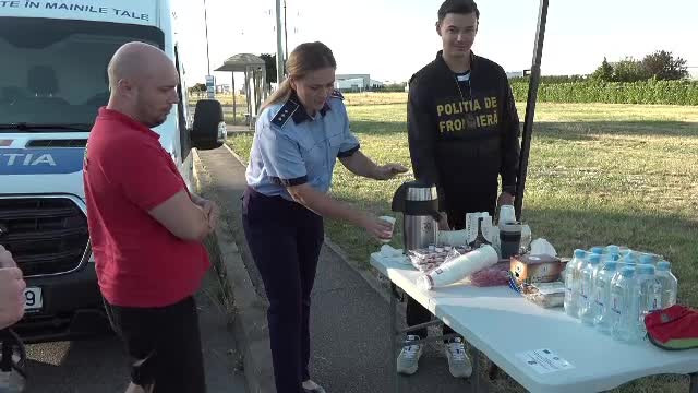 Zeci de șoferi care veneau dinspre Vama Borș spre Oradea au avut parte de o surpriză din partea polițiștilor