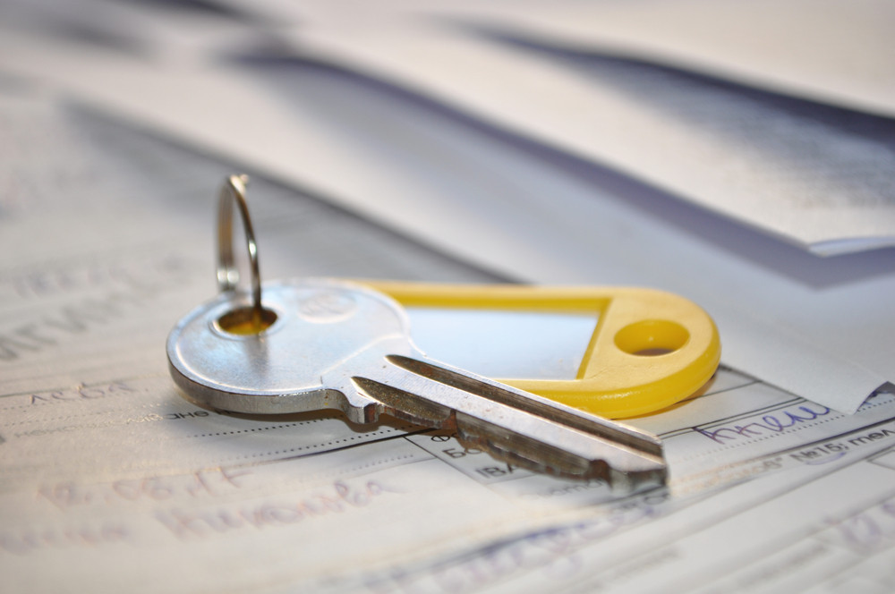 Țeapa cu chiria în Cluj. Cum era să pice o arhitectă în plasa întinsă de „un bătrânel simpatic, cu doi nepoți”