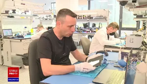 Cum deosebim un telefon original de unul contrafăcut