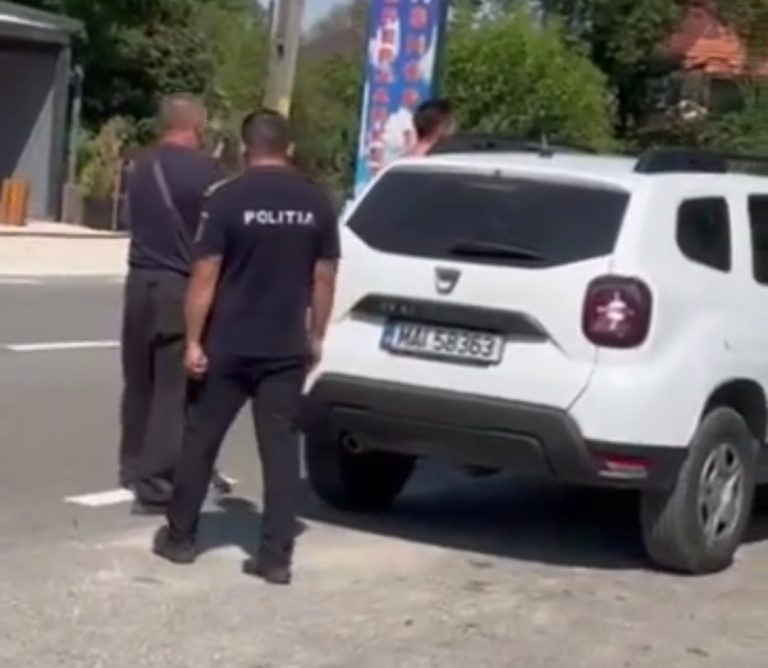 Tată și fiu, prinși drogați la volan, în Gorj. Scandalul continuă la secție, unde acuză un polițist că e „fumat”
