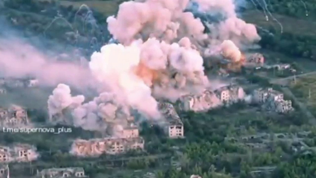 Rușii bombardează încontinuu civilii din Ucraina, iar Medvedev vorbește despre ”accidente” la centralele nucleare din UE