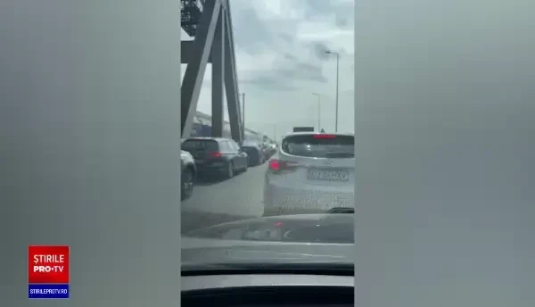 Ambuteiaj pe Autostrada Soarelui. Cozile de autoturisme se întind de la stația de taxare de la Fetești