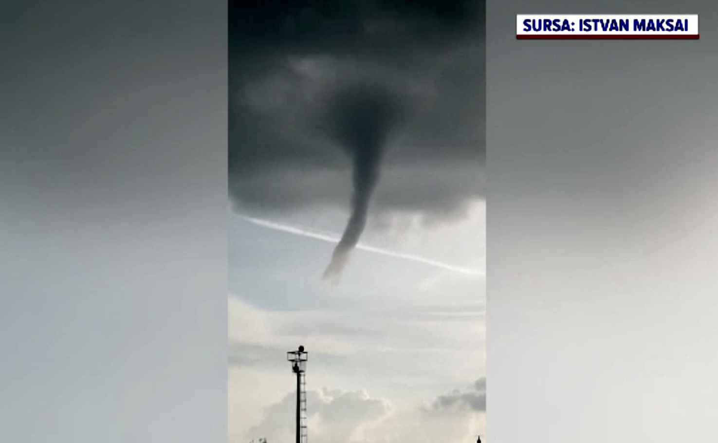 Fuior straniu coborât din cer la Tușnad. S-a întâmplat imediat după un cod galben