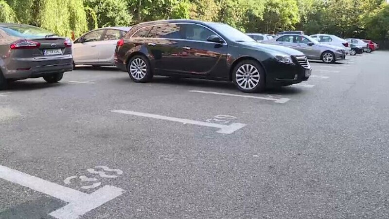 Regulamentul de parcare în București se aplică de luni, 15 august. Unde mai pot parca șoferii gratis