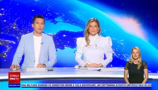 Ambulanţă aflată în misiune, implicată într-un accident rutier, în Timiș. Şoferul şi asistenta au fost răniţi