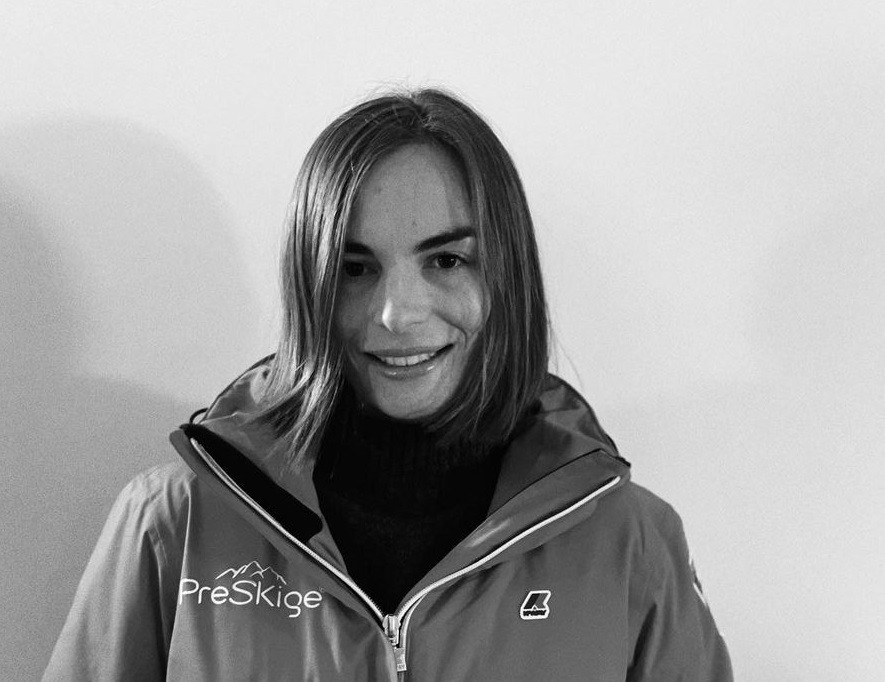 O turistă a murit după ce obloanele unei locuințe au căzut peste ea. Ce povestesc martorii