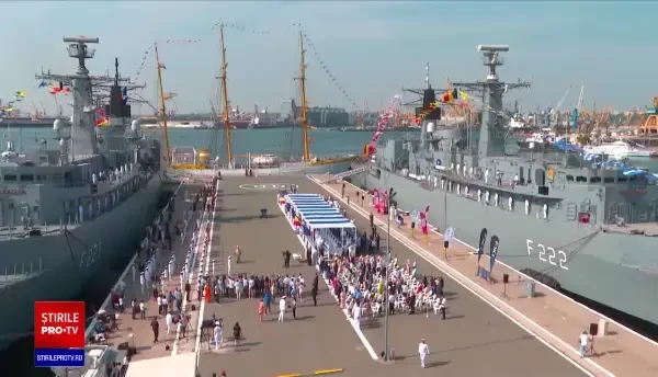 Incident la ceremoniile din Portul militar Constanţa - Slujba oficiată de IPS Teodosie, întreruptă de organizatori