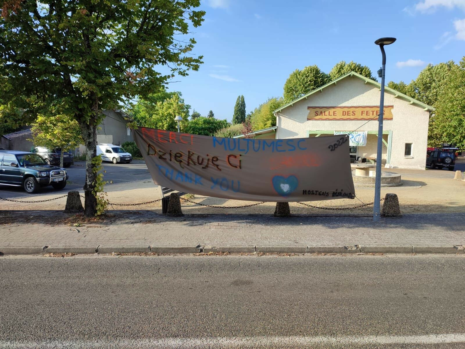 Cum le-au mulțumit francezii pompierilor români care intervin la incendii. GALERIE FOTO și VIDEO