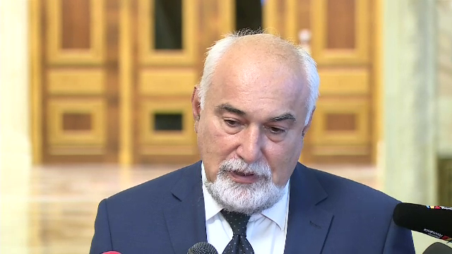 Varujan Vosganian, implicat într-un accident. A rămas fără permis, după ce a plecat de la fața locului. Cum explică