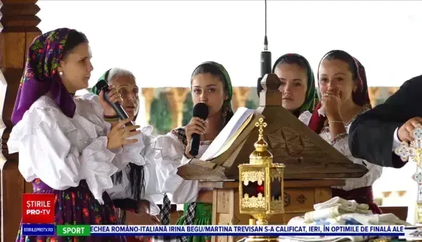 Localnicii din Bârsana au sărbătorit celebrul eveniment „Fiii satului”. Turiștii străini, fascinați de obiceiurile locului