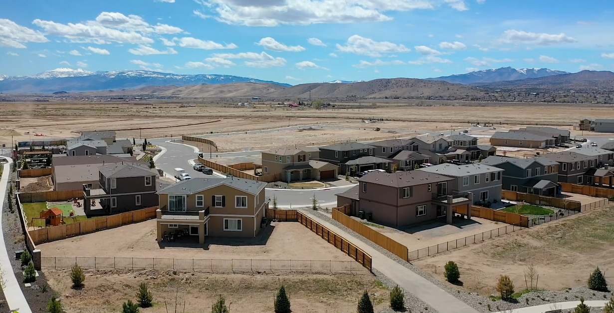 Cum a reușit o femeie să dețină un sat cu 86 de proprietăți după ce a cumpărat o singură casă