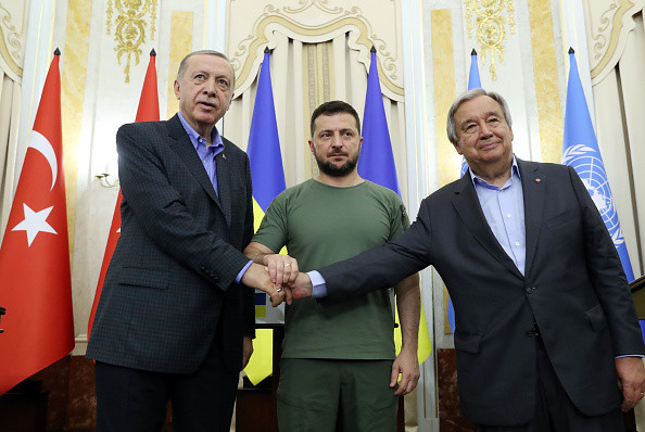 Turcia este „alături de Ucraina”. Erdogan avertizează asupra pericolului unui „nou Cernobîl” la centrala Zaporojie